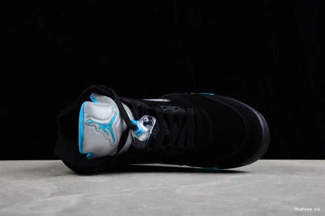 Aqua Jordan DD0587-047 Retro 5 0516
